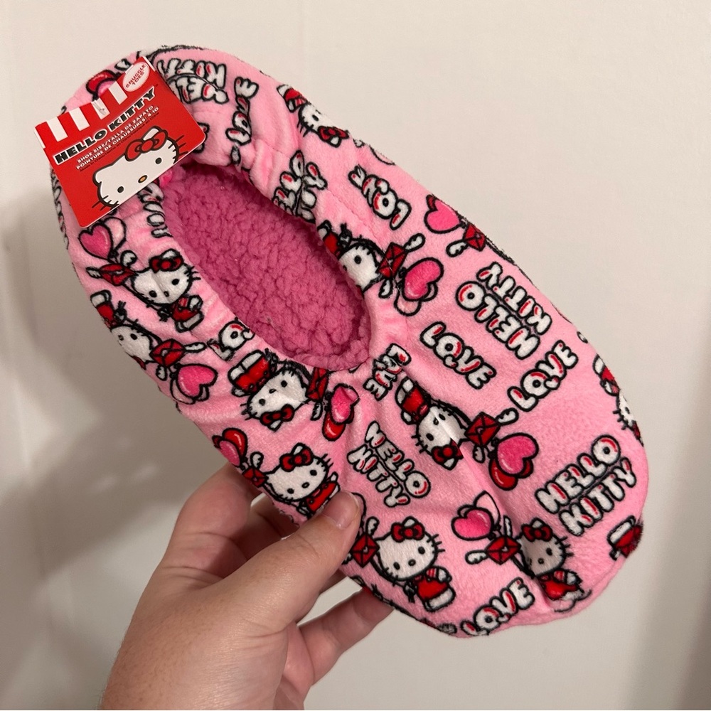 Hello Kitty Slippers - Picture 1 of 3